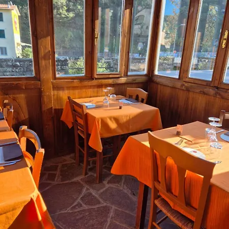 Rocchetta-premilcuore Hotel 2*