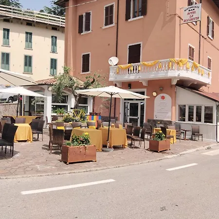 Hotel Rocchetta-premilcuore 2*